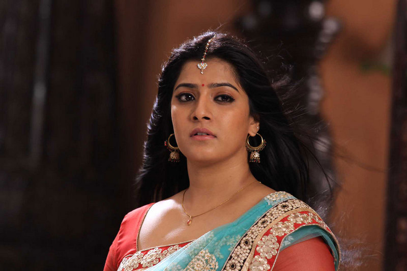varalaxmi-sarathkumar-