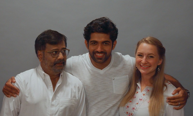VellaiPookal Movie