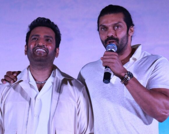 Santhanam - Arya